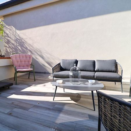 Vicolo Dei Signori Apartment Desenzano del Garda Luaran gambar