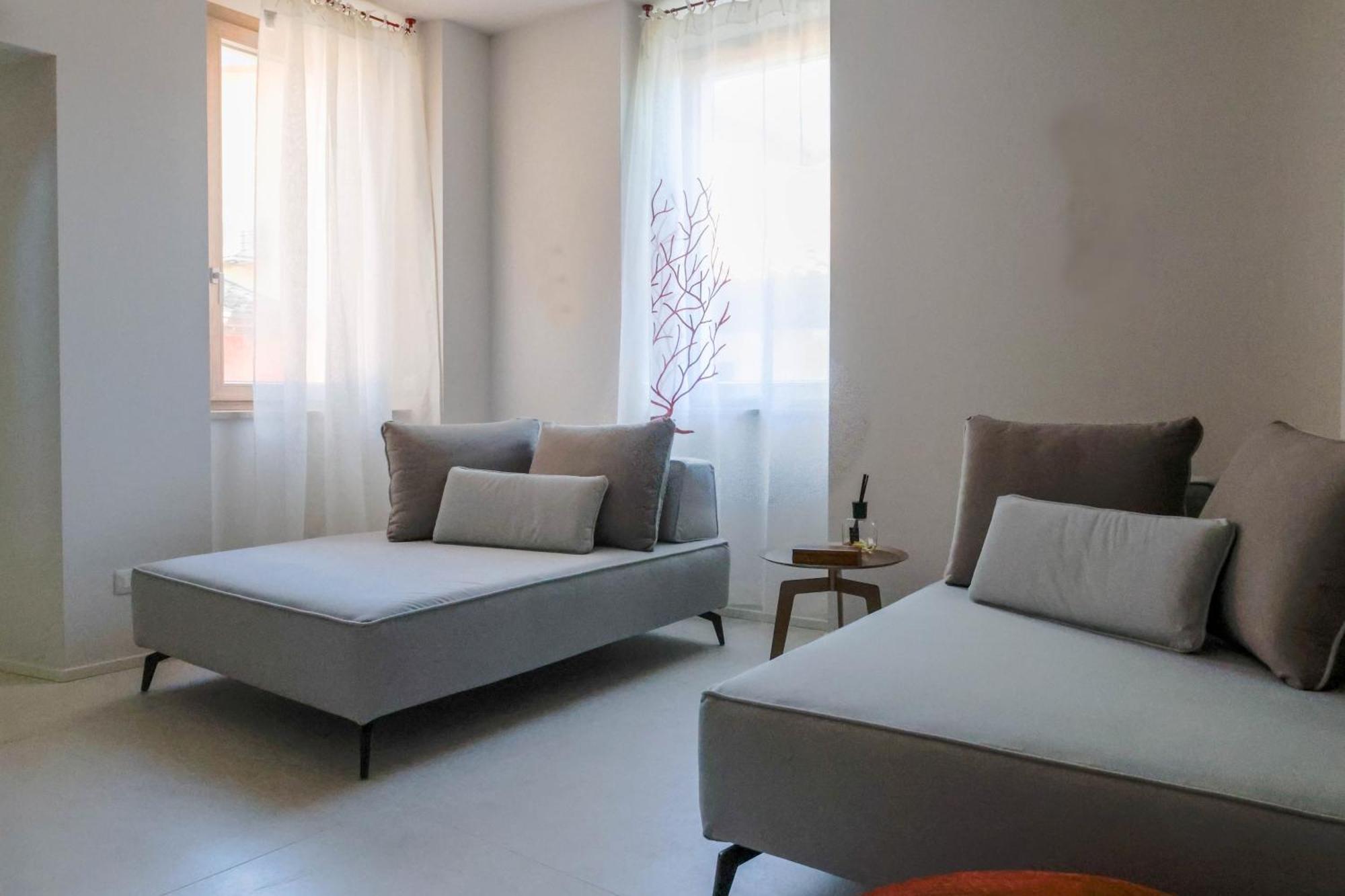 Vicolo Dei Signori Apartment Desenzano del Garda Luaran gambar