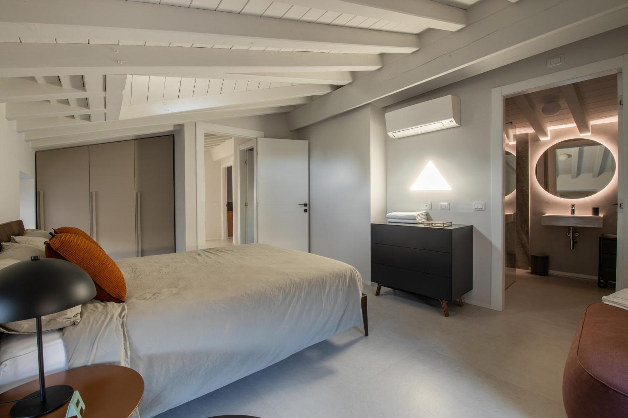 Vicolo Dei Signori Apartment Desenzano del Garda Luaran gambar