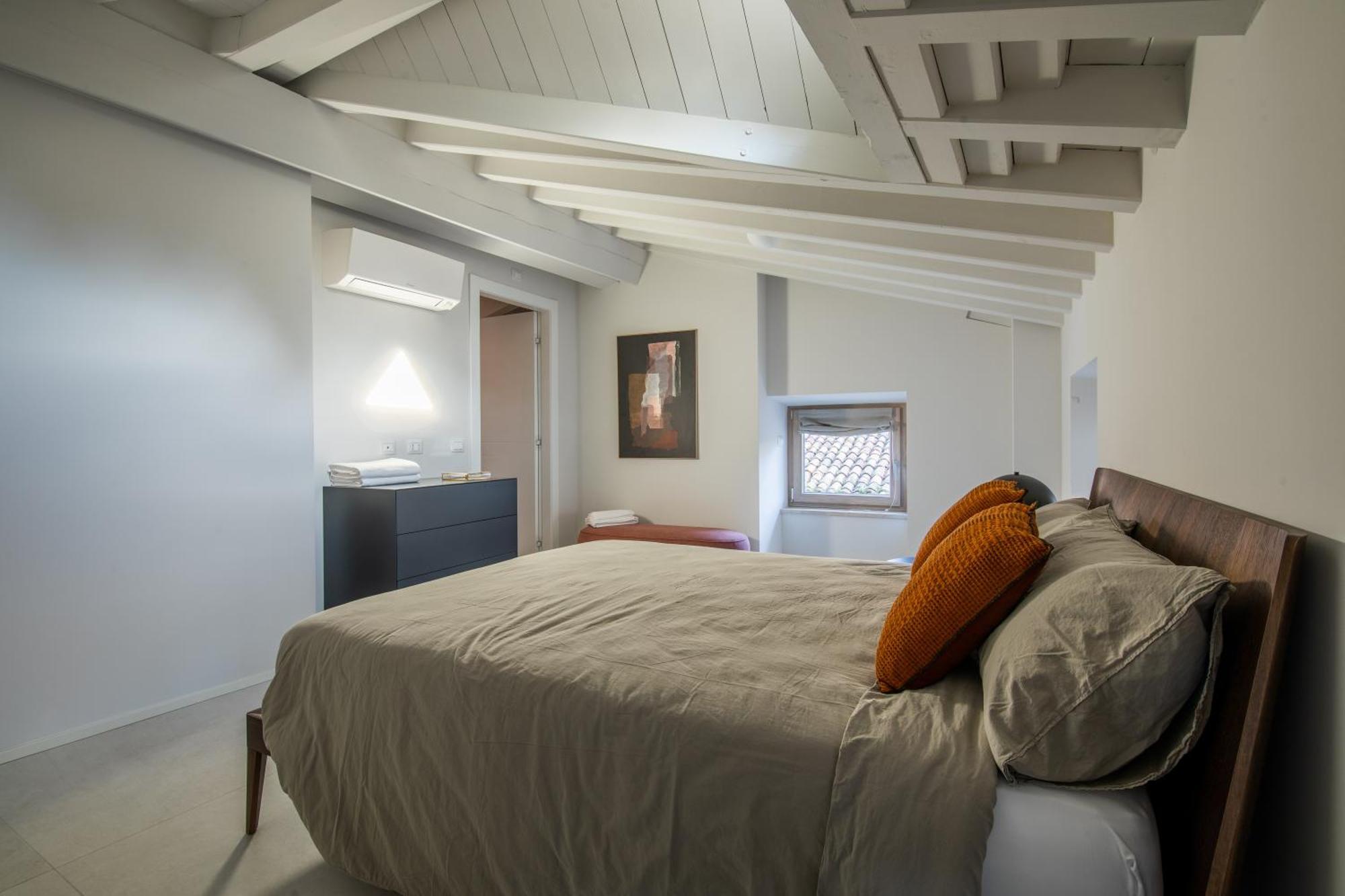 Vicolo Dei Signori Apartment Desenzano del Garda Luaran gambar
