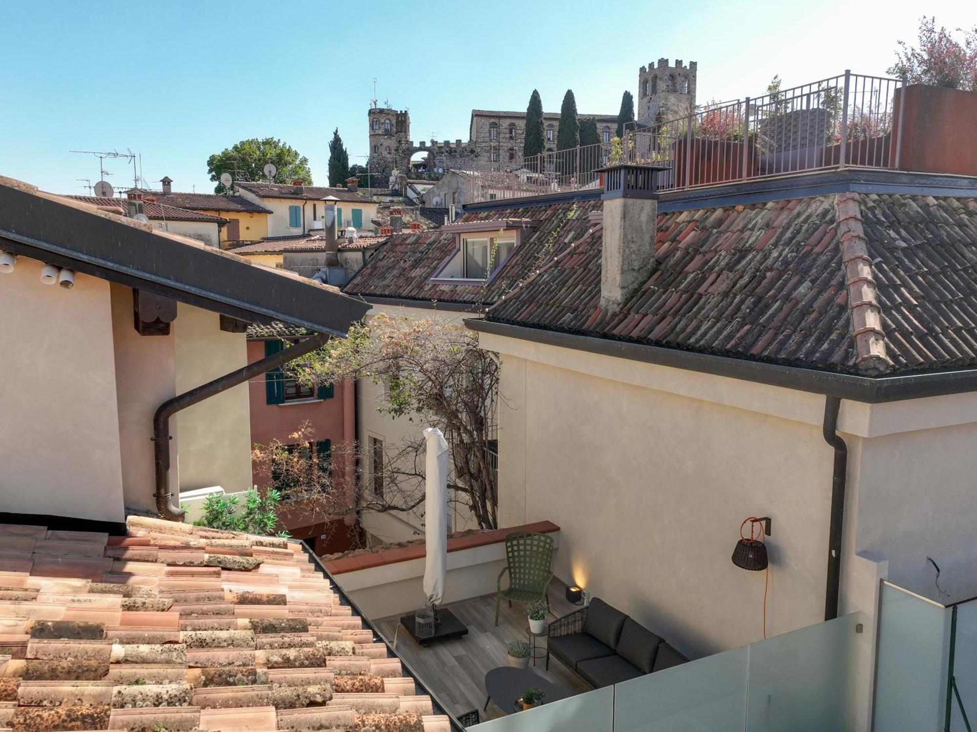 Vicolo Dei Signori Apartment Desenzano del Garda Luaran gambar