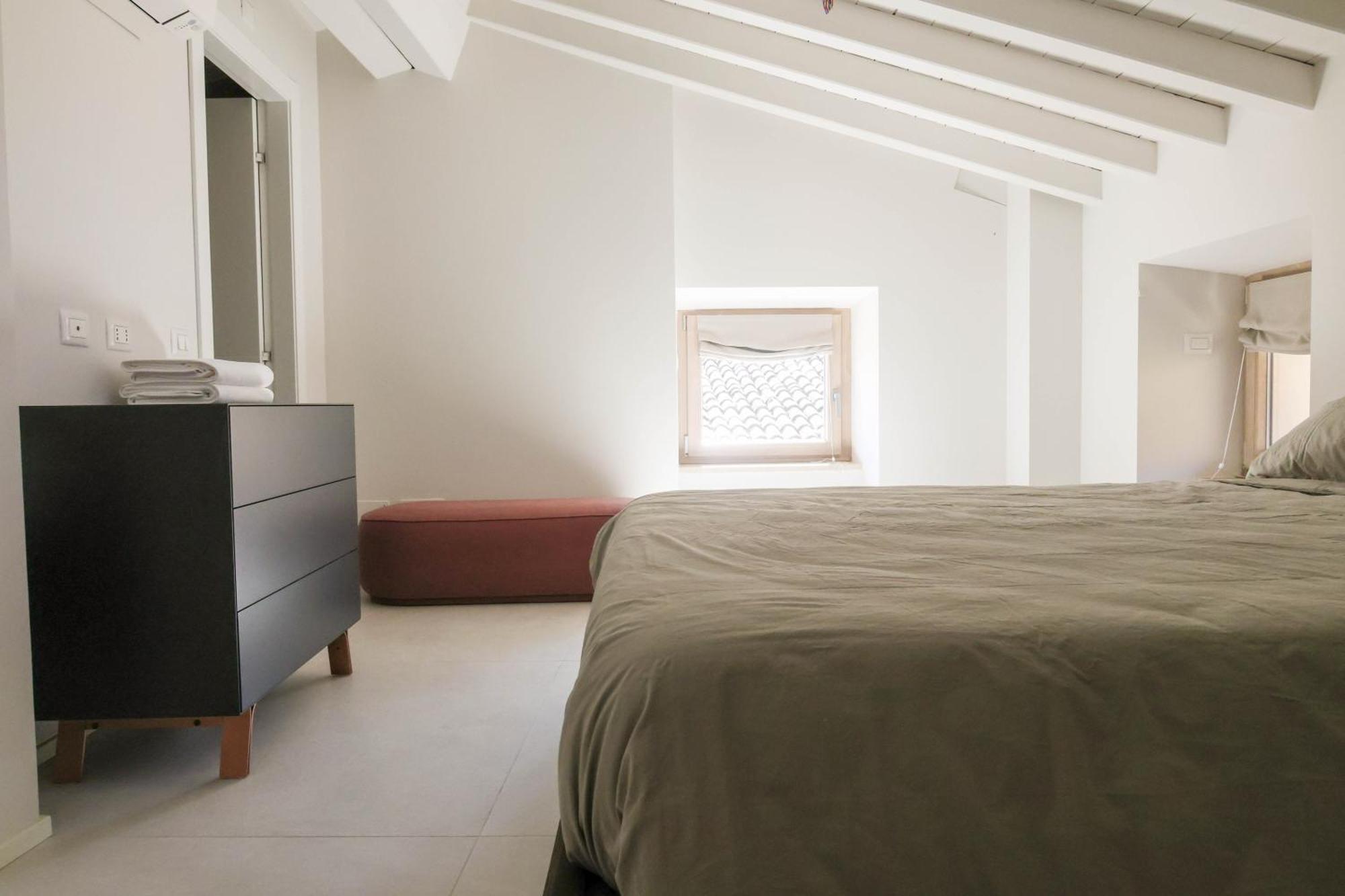 Vicolo Dei Signori Apartment Desenzano del Garda Luaran gambar