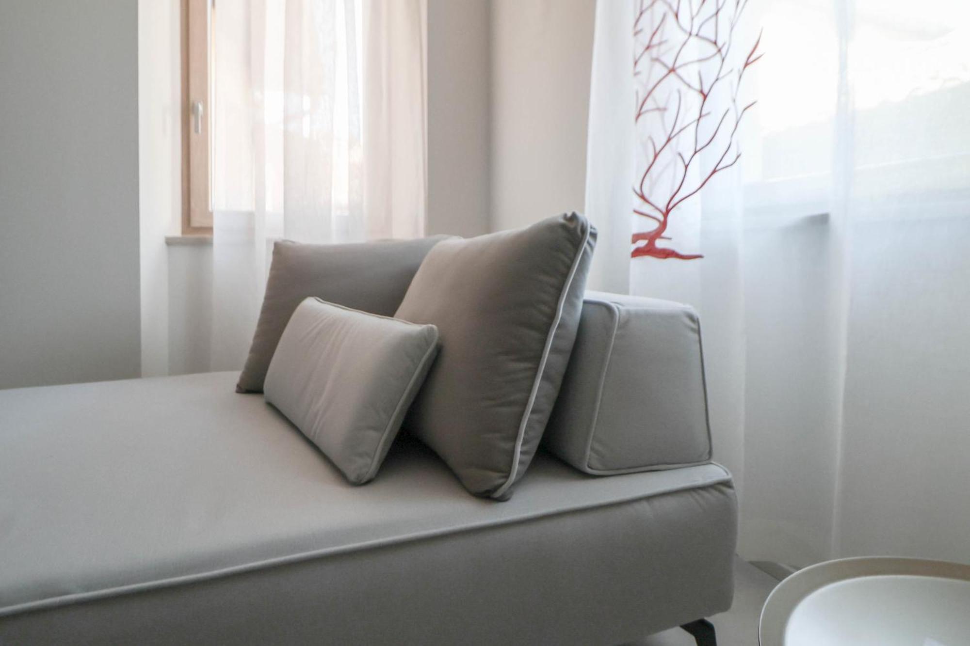 Vicolo Dei Signori Apartment Desenzano del Garda Luaran gambar