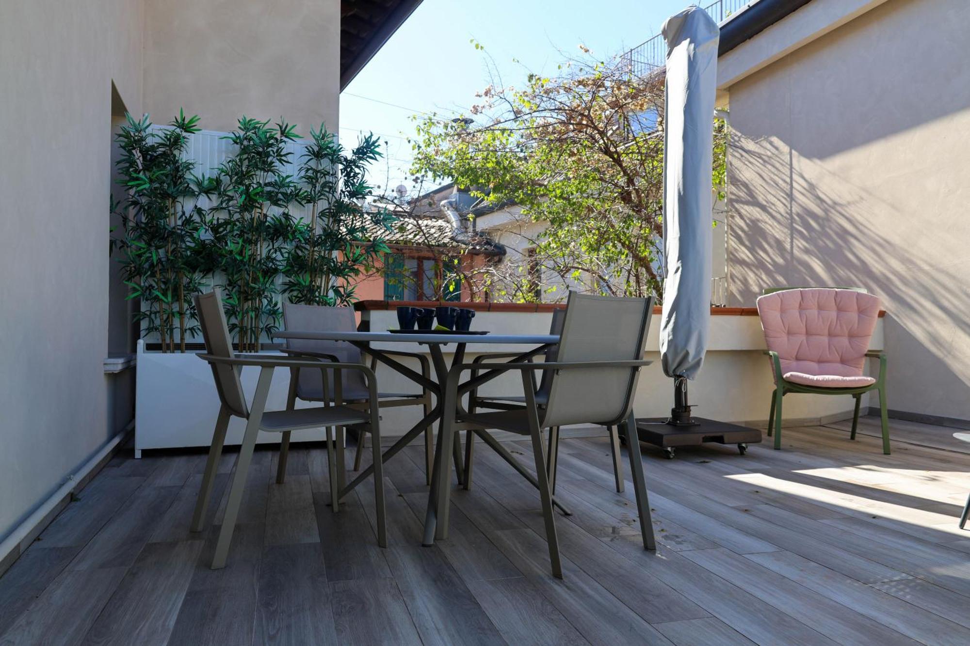 Vicolo Dei Signori Apartment Desenzano del Garda Luaran gambar